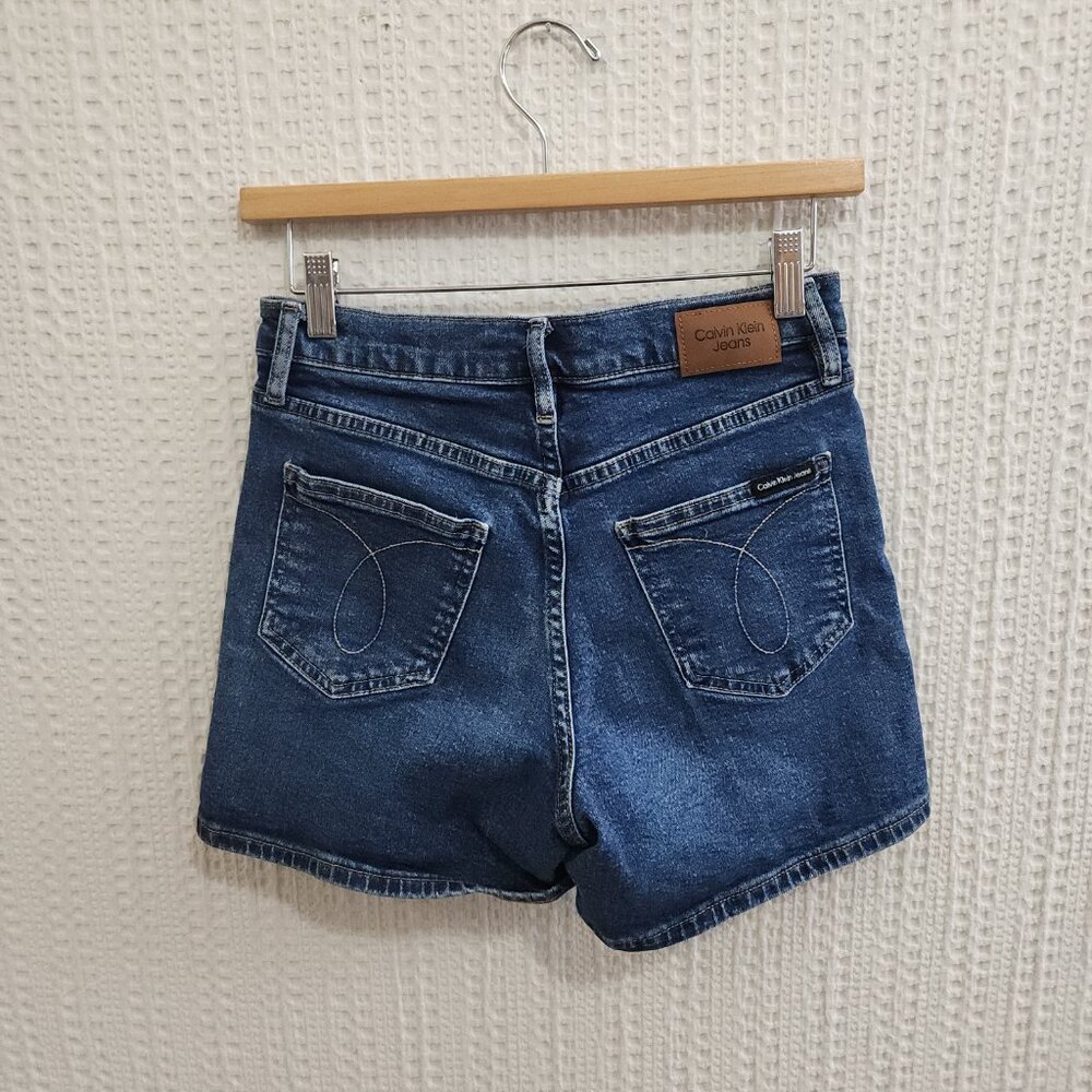 Calvin Klein Jeans Women’s High Rise Denim Shorts Size 4 Medium Wash Vintage - Picture 3 of 10